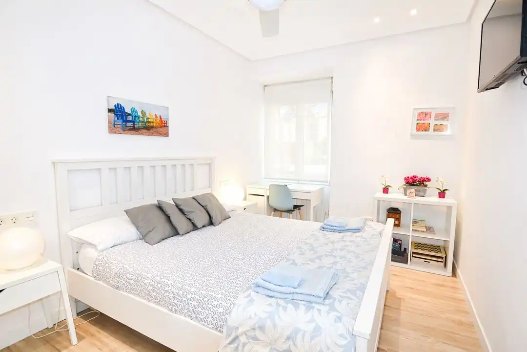 Habitación de Piso en venta en Donostia - San Sebastián  con Calefacción, Terraza y Trastero