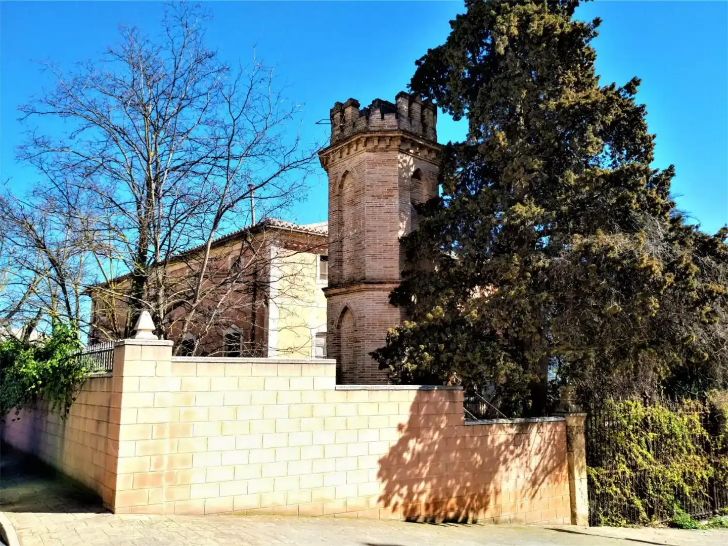 Vista exterior de Pis en venda en Bocairent amb Jardí privat, Traster i Moblat