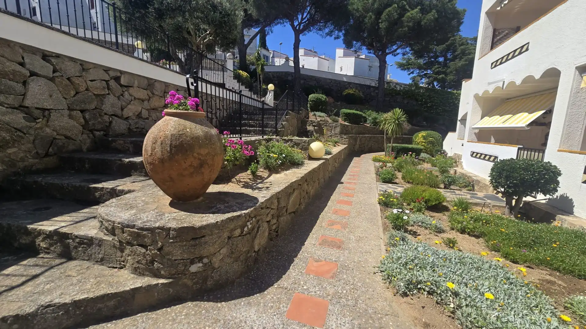 Jardín de Apartamento en venta en Roses con Aire acondicionado, Calefacción y Terraza