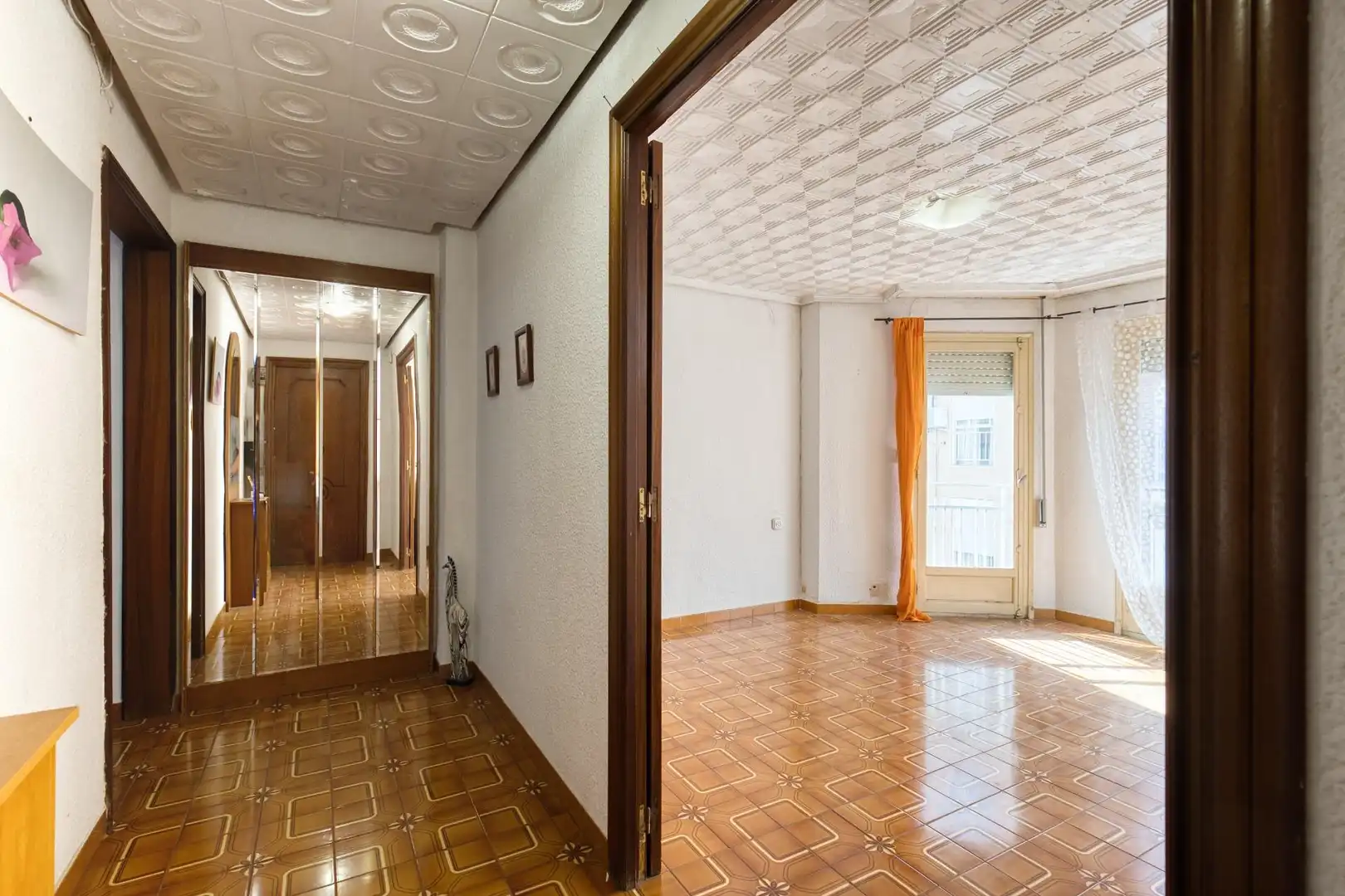 Flat with lift for sale in Calle TEODORO LLORENTE, imagen 4