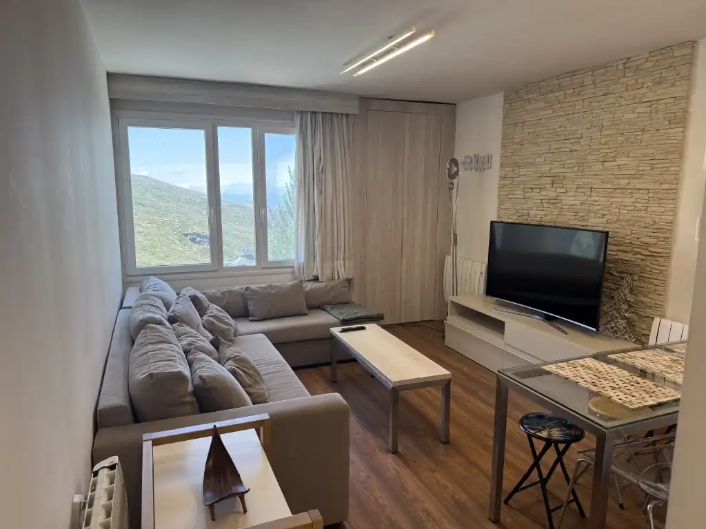 Apartament amb ascensor en venda a C/. CAUCHILES.  ALTURA 6