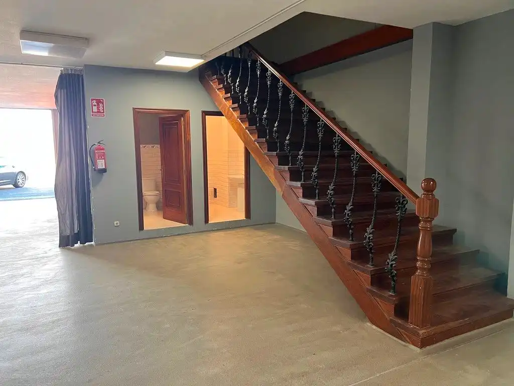 Nave industrial en venta en Santiago de Compostela 