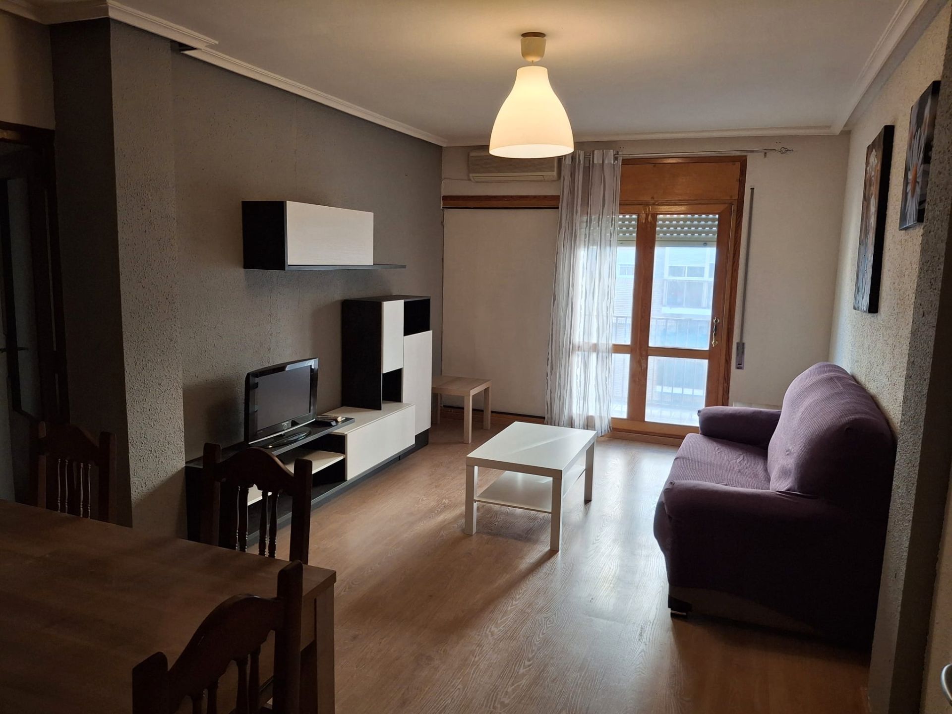 Sala d'estar de Pis de lloguer en  Zaragoza Capital amb Aire condicionat, Calefacció i Parquet