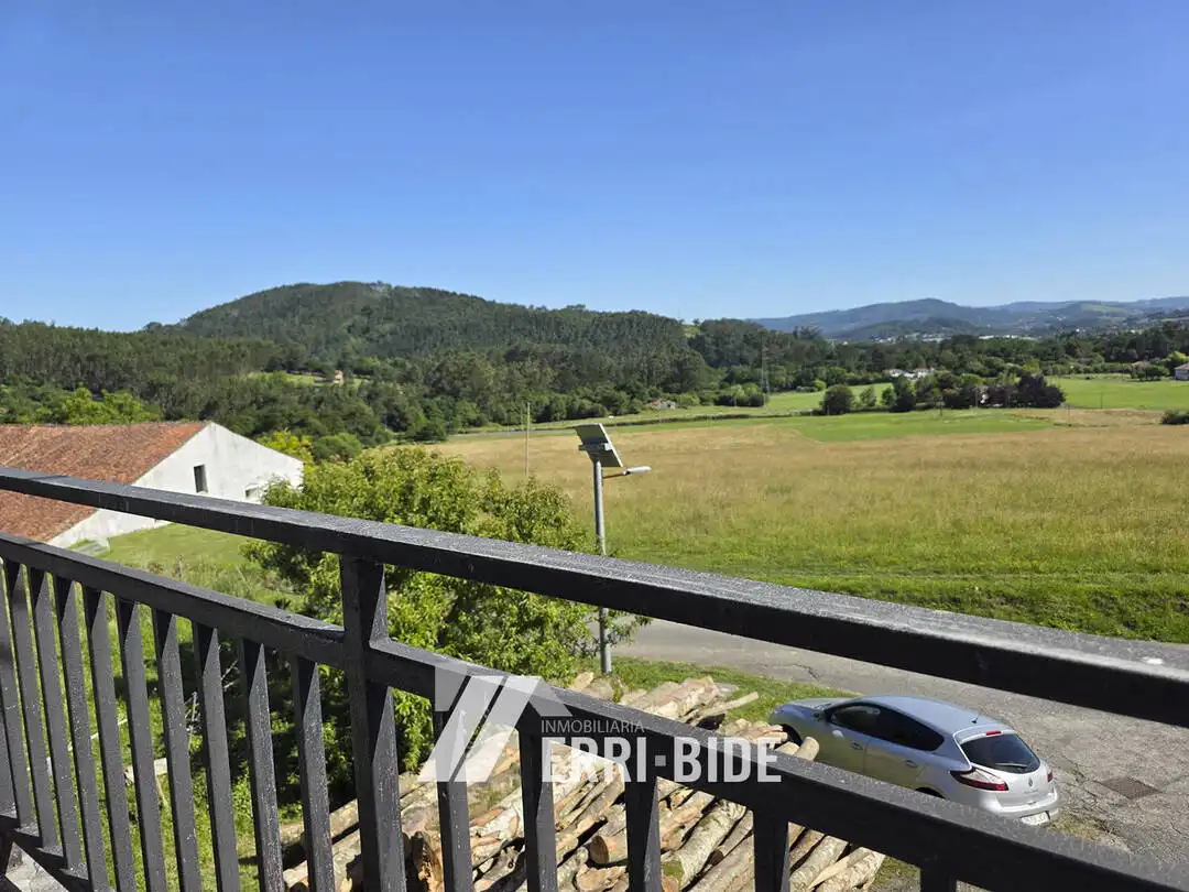 Außenansicht von Country house zum Verkauf in Maruri-Jatabe mit Privatgarten und Abstellraum