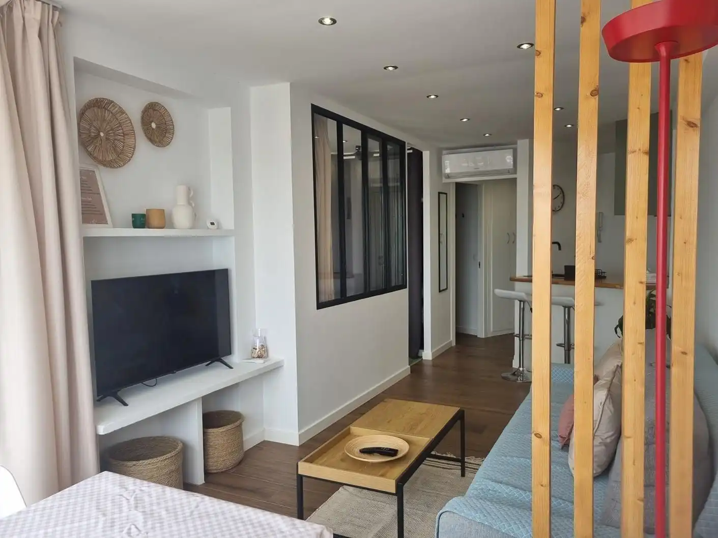 Sala d'estar de Estudi de lloguer en Algarrobo amb Aire condicionat, Calefacció i Terrassa