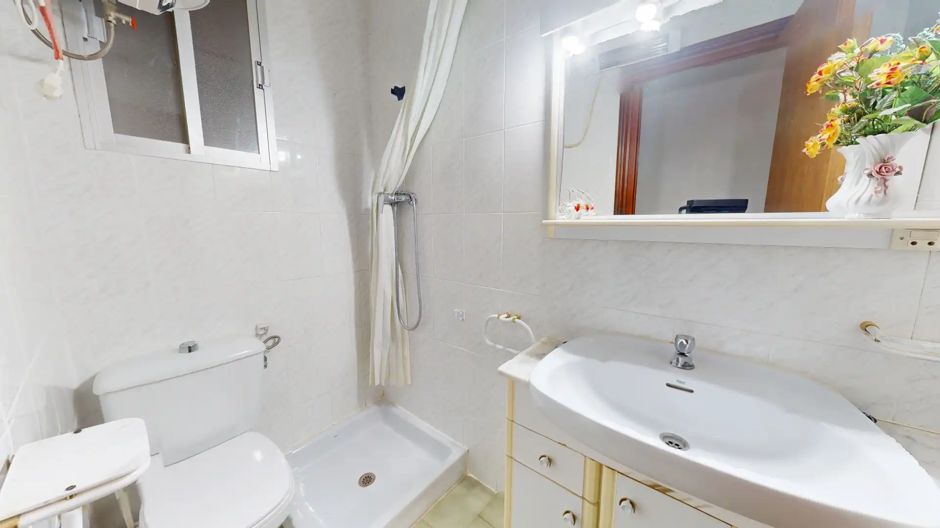 Bathroom of Flat for sale in Elda  with Balcony