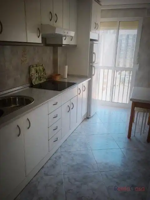 Flat for rent in Calle de la Playa, Playamar - Benyamina
