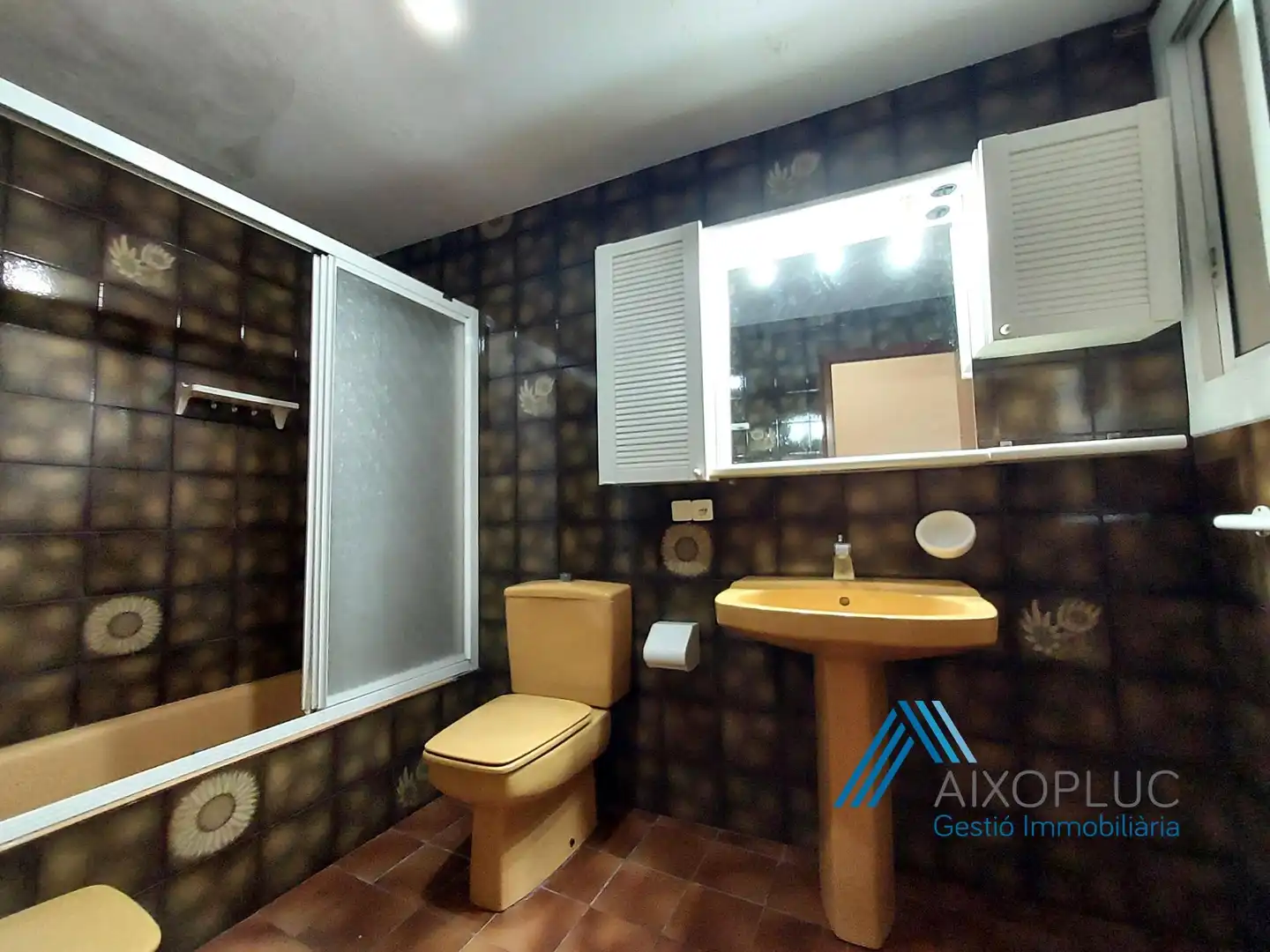 Badezimmer von Wohnung zur Miete in Sant Martí Sarroca