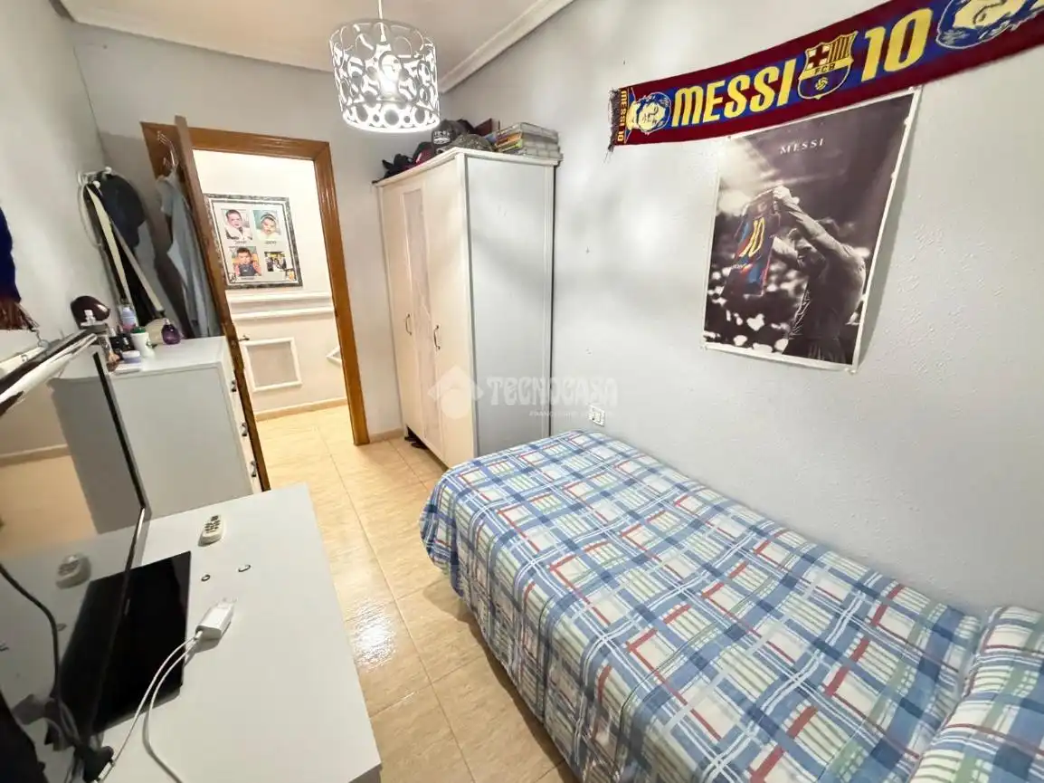 Bedroom of Flat for sale in Martos