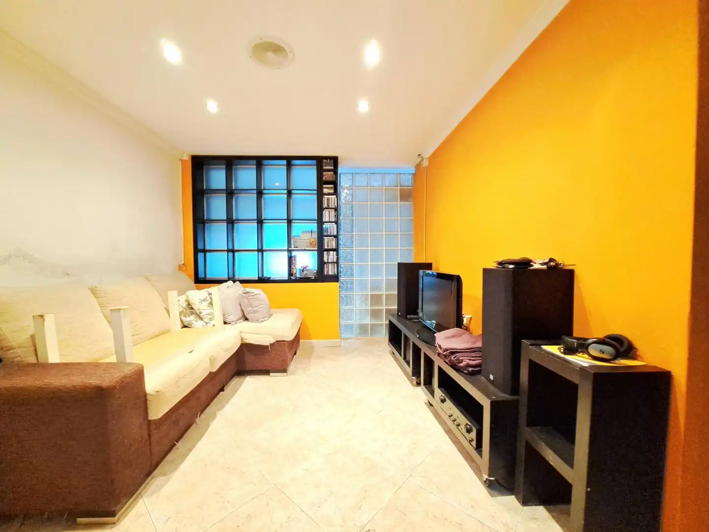 Sala de estar de Casa o chalet en venta en San José del Valle con Jardín privado
