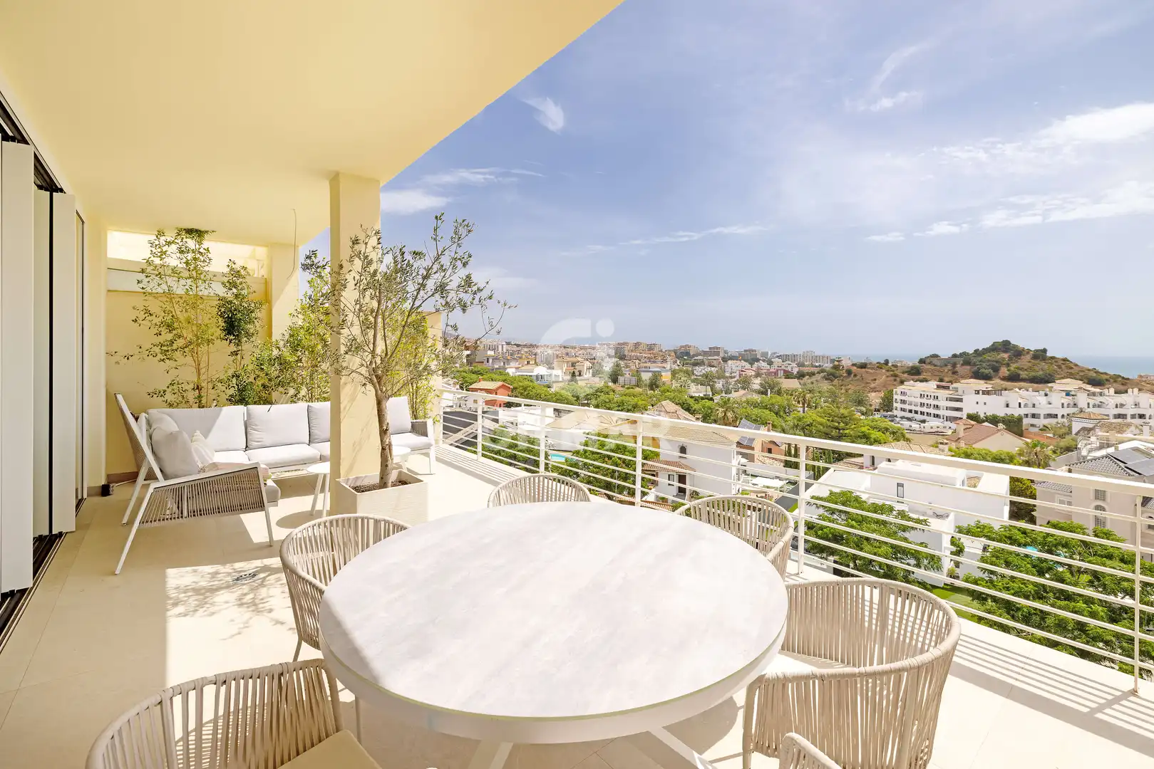Terraza de Dúplex en venta en Benalmádena con Calefacción, Jardín privado y Piscina