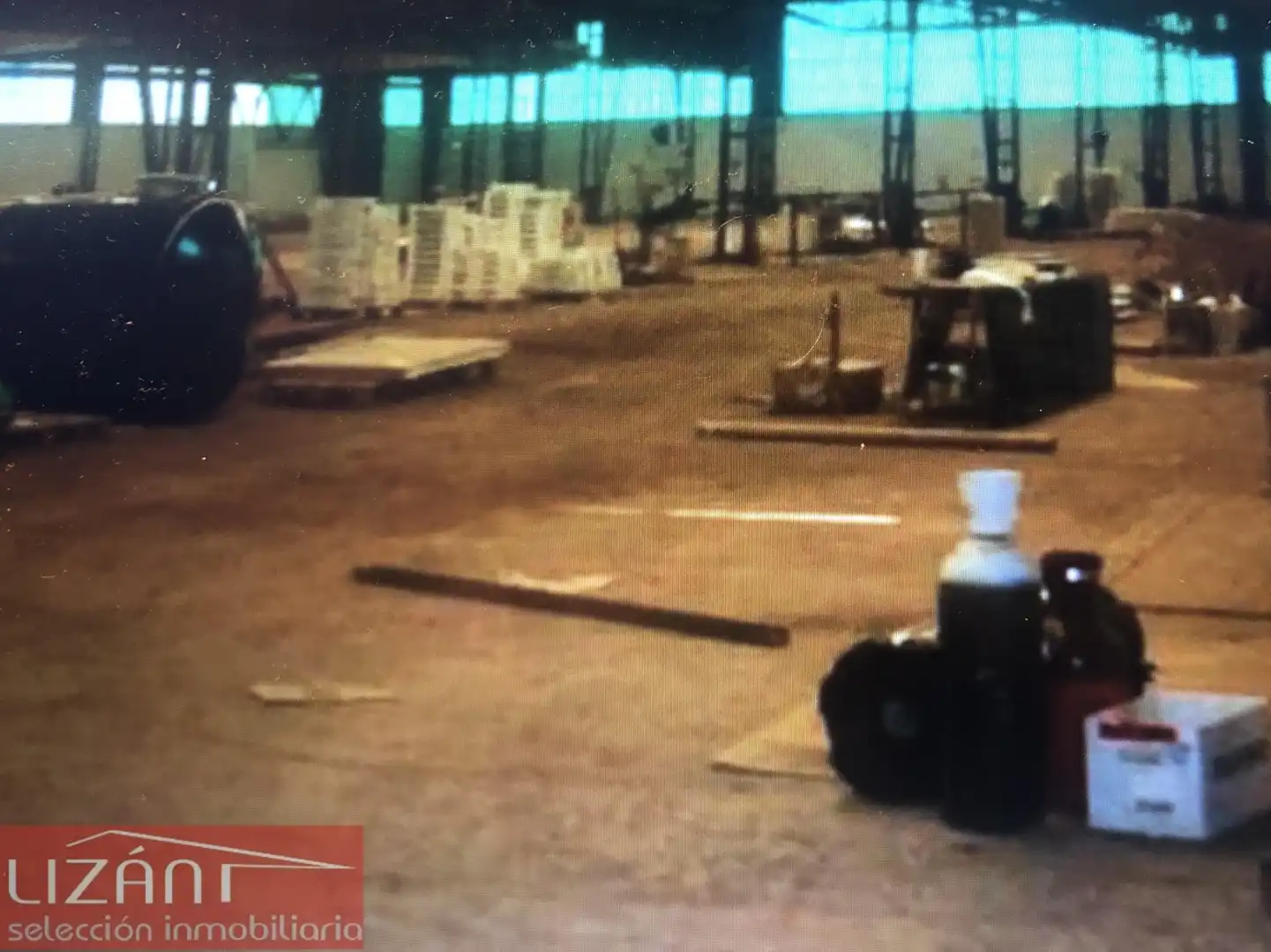 Nave industrial en venta en Riaño - Los Barros, imagen 3
