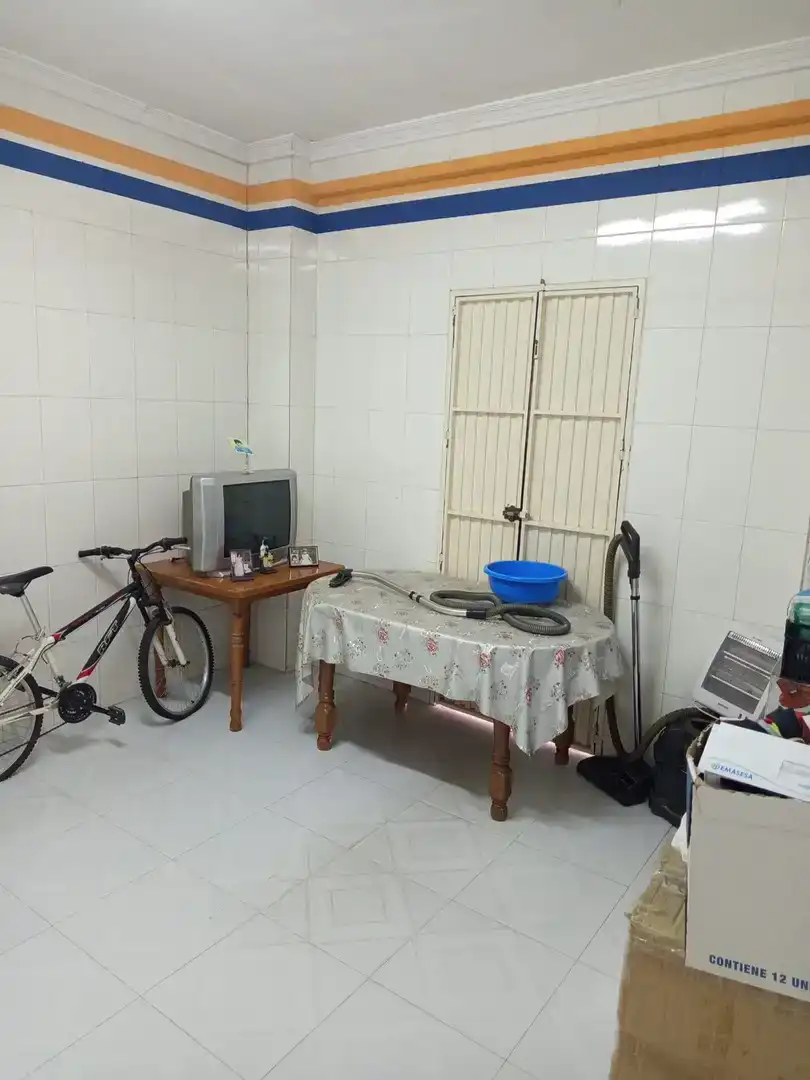 Sala d'estar de Casa o xalet en venda en Dos Hermanas amb Aire condicionat i Balcó