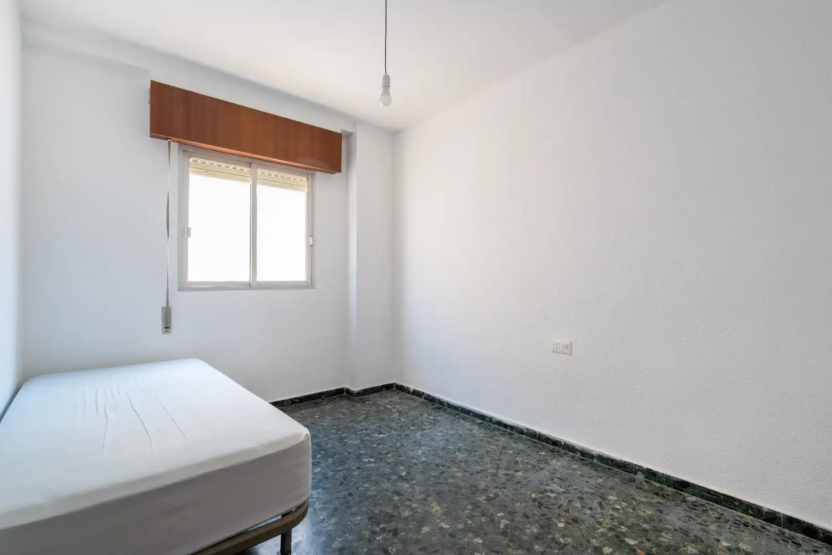 Schlafzimmer von Wohnung zum Verkauf in Almería mit Klimaanlage, Heizung und Balkon