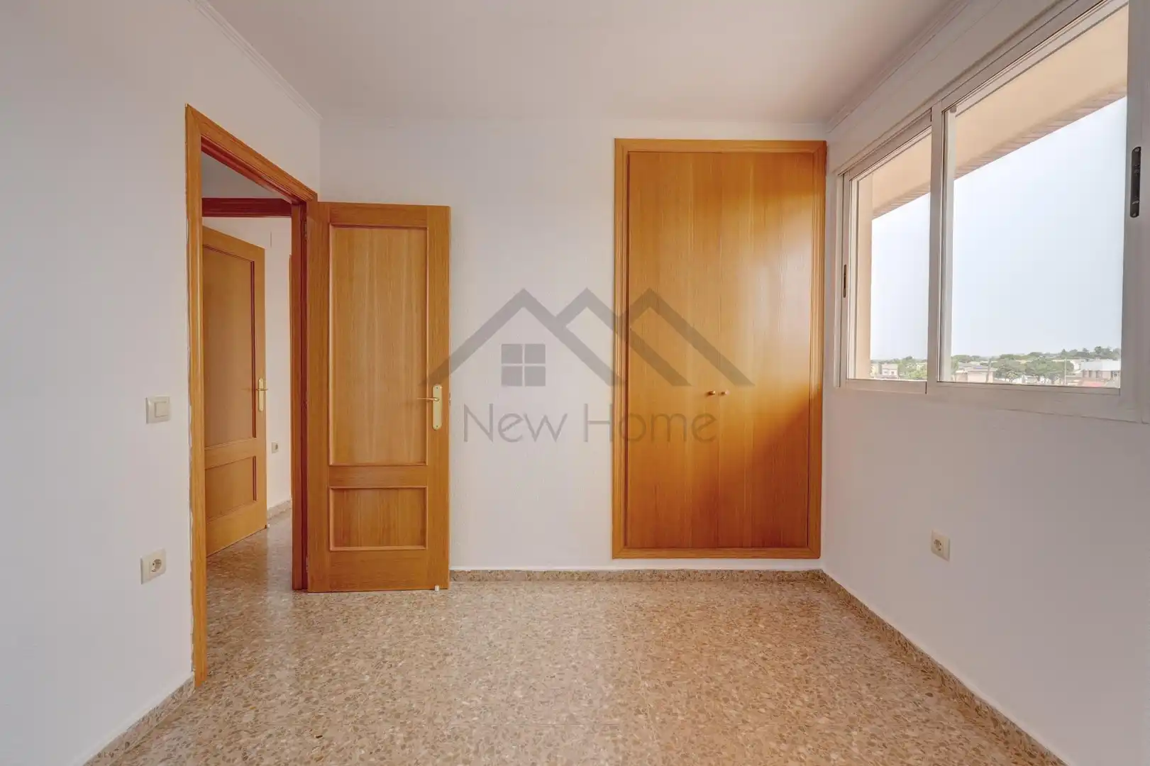 Flat for rent in La Pobla de Vallbona  with Heating, Terrace and Storage room