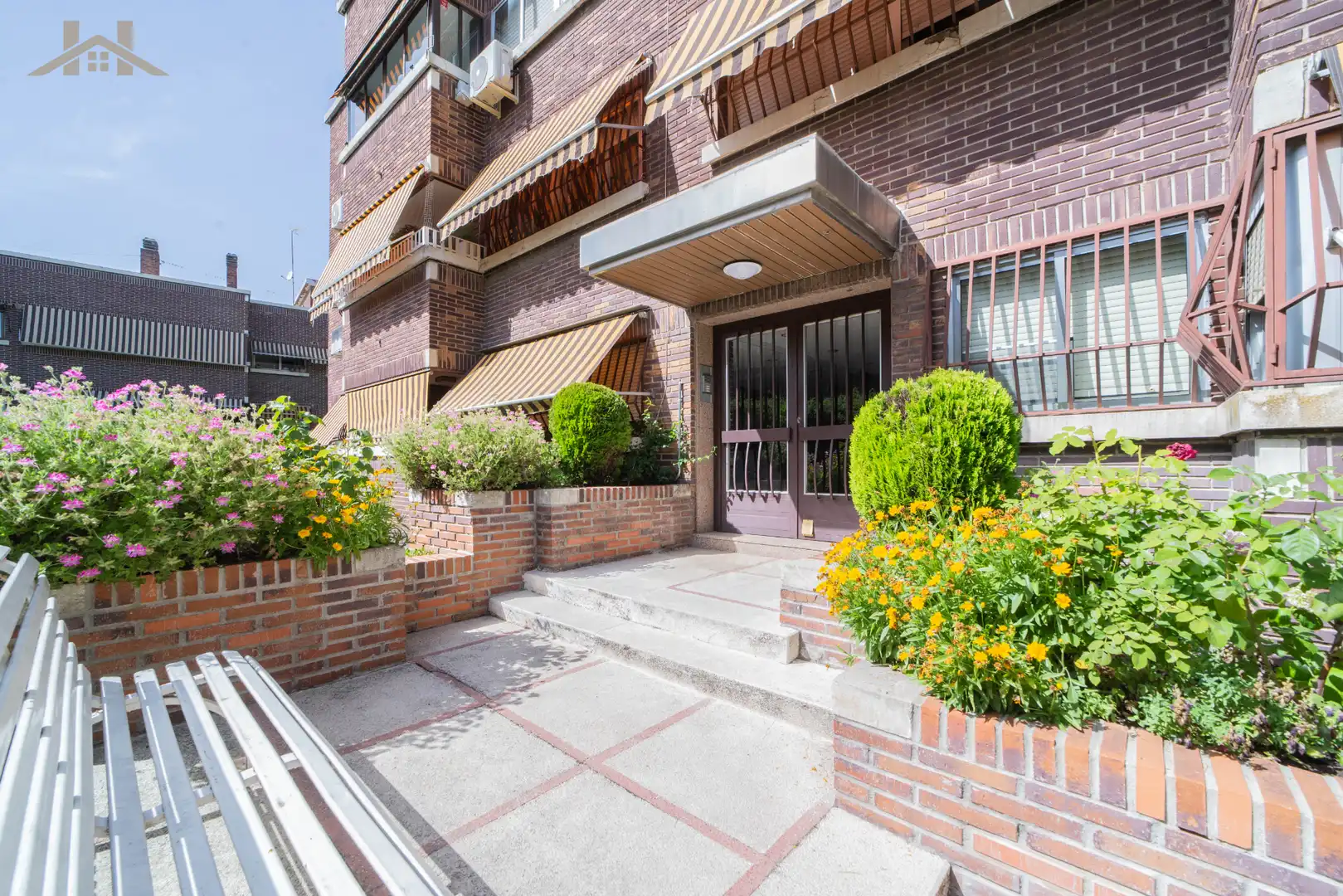 Exterior view of Attic for sale in Pozuelo de Alarcón  with Air Conditioner, Heating and Terrace