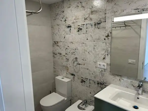 Baño de Piso de alquiler en Las Palmas de Gran Canaria con Aire acondicionado, Calefacción y Horno