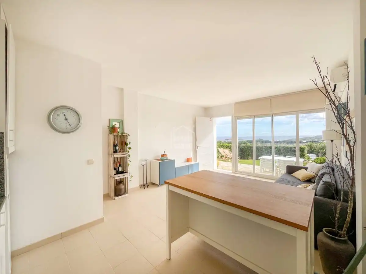 Sala d'estar de Apartament en venda en Es Mercadal amb Calefacció, Terrassa i Moblat