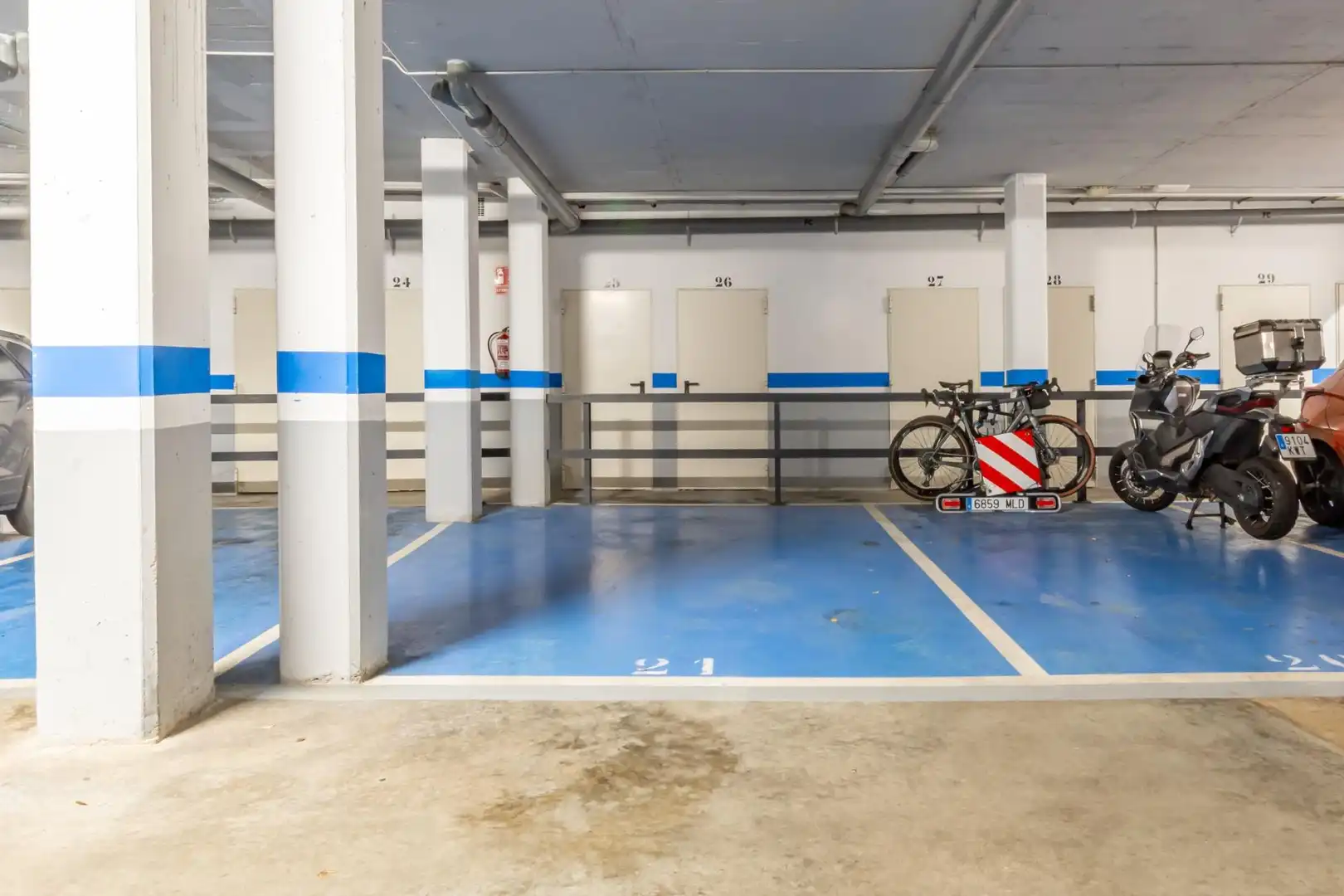 Parking of Flat for rent in Sant Cugat del Vallès  with Private garden, Parquet flooring and Terrace
