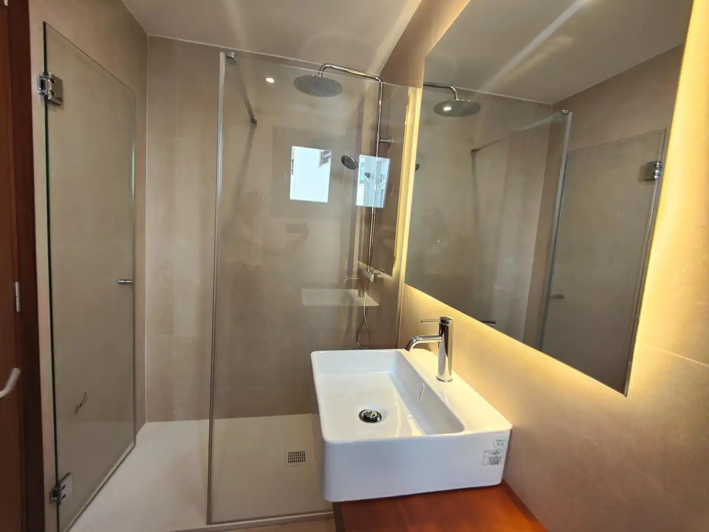 Baño de Piso de alquiler en  Palma de Mallorca con Aire acondicionado, Calefacción y Balcón