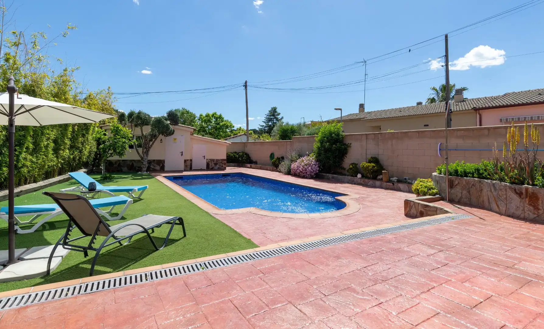 Swimming pool of Houses for sale in Viladecavalls  with Air Conditioner, Heating and Private garden