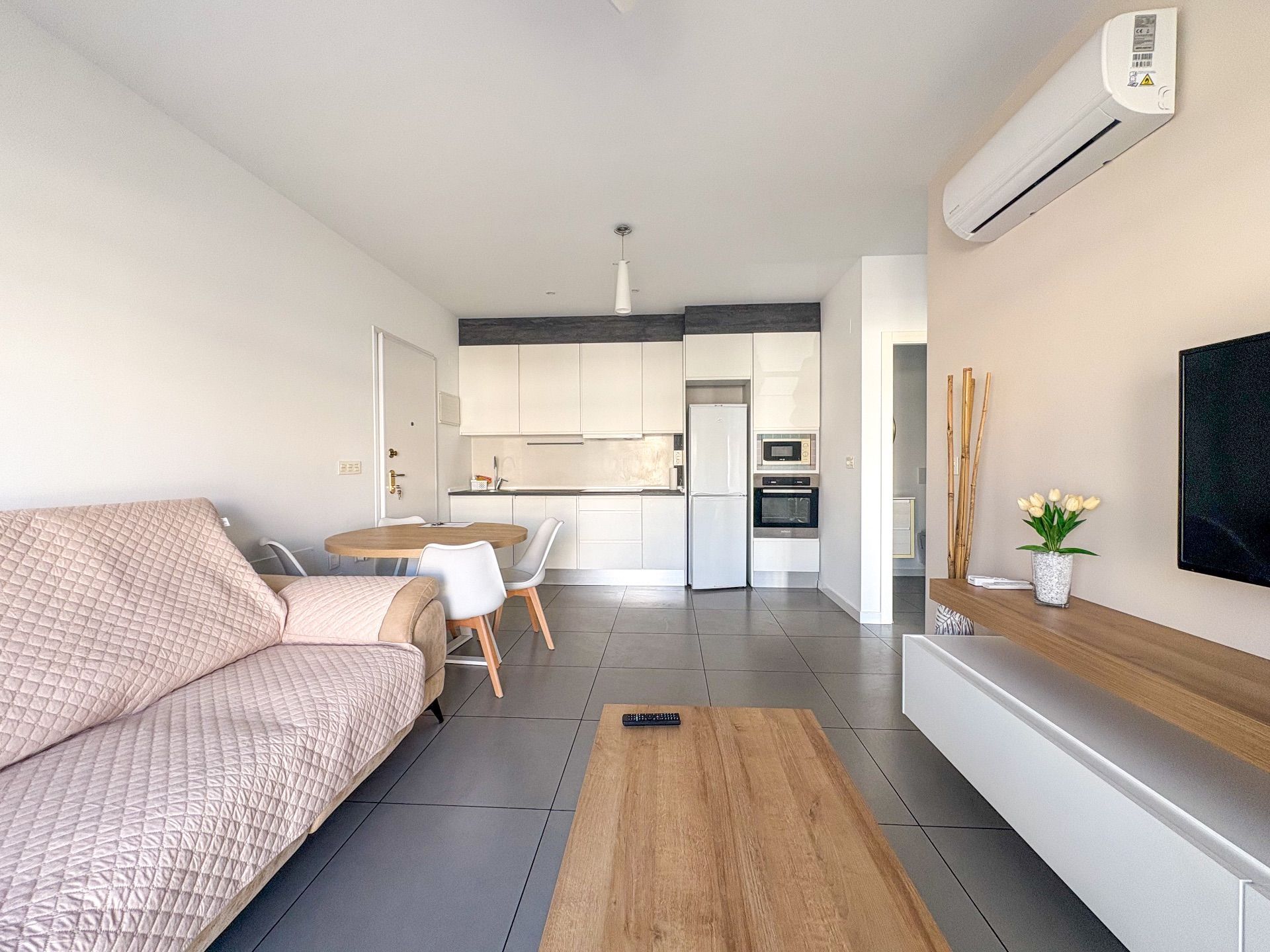 Sala d'estar de Àtic de lloguer en Pilar de la Horadada amb Aire condicionat, Calefacció i Terrassa