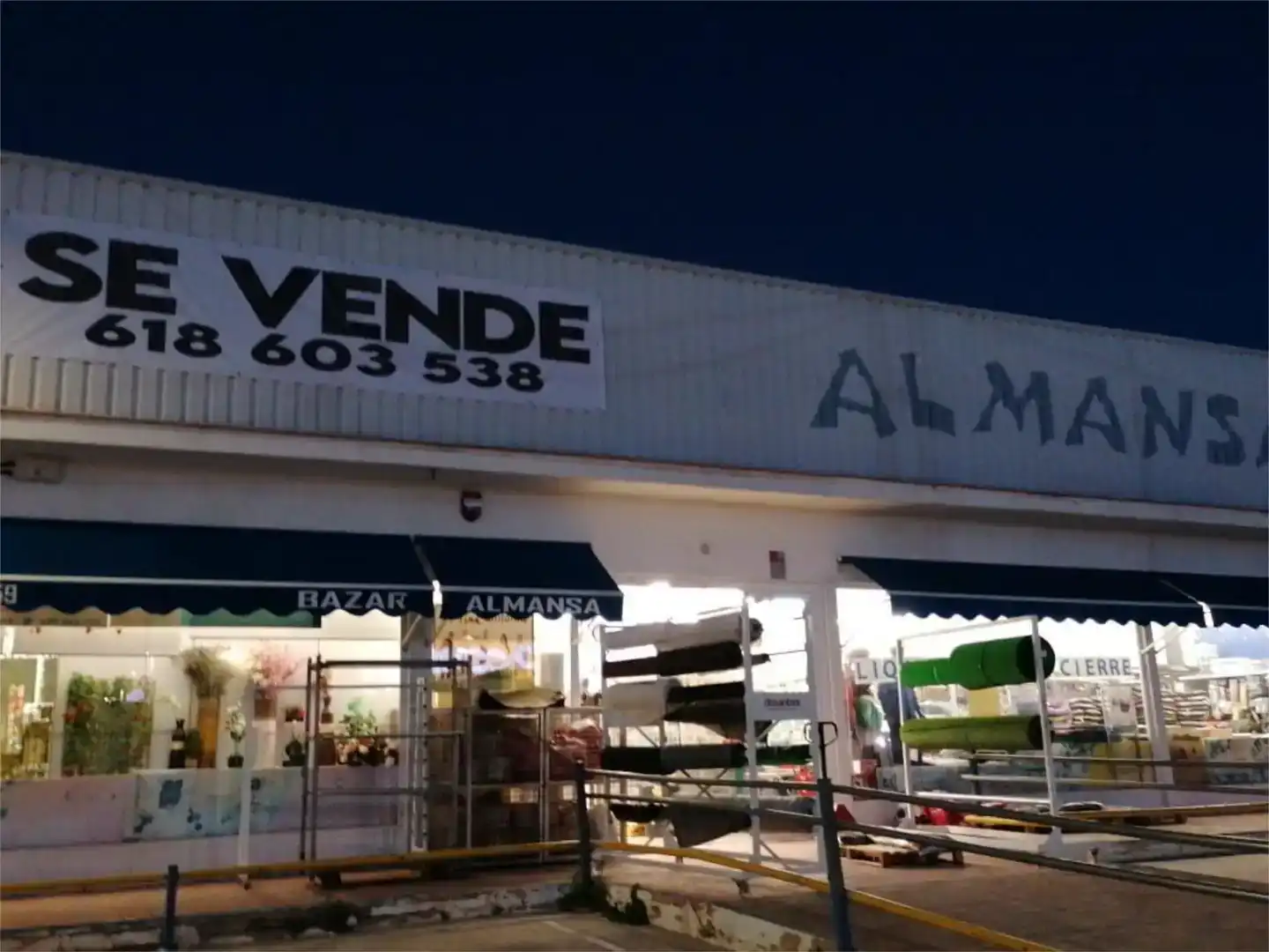 Nau industrial en venda en Almansa