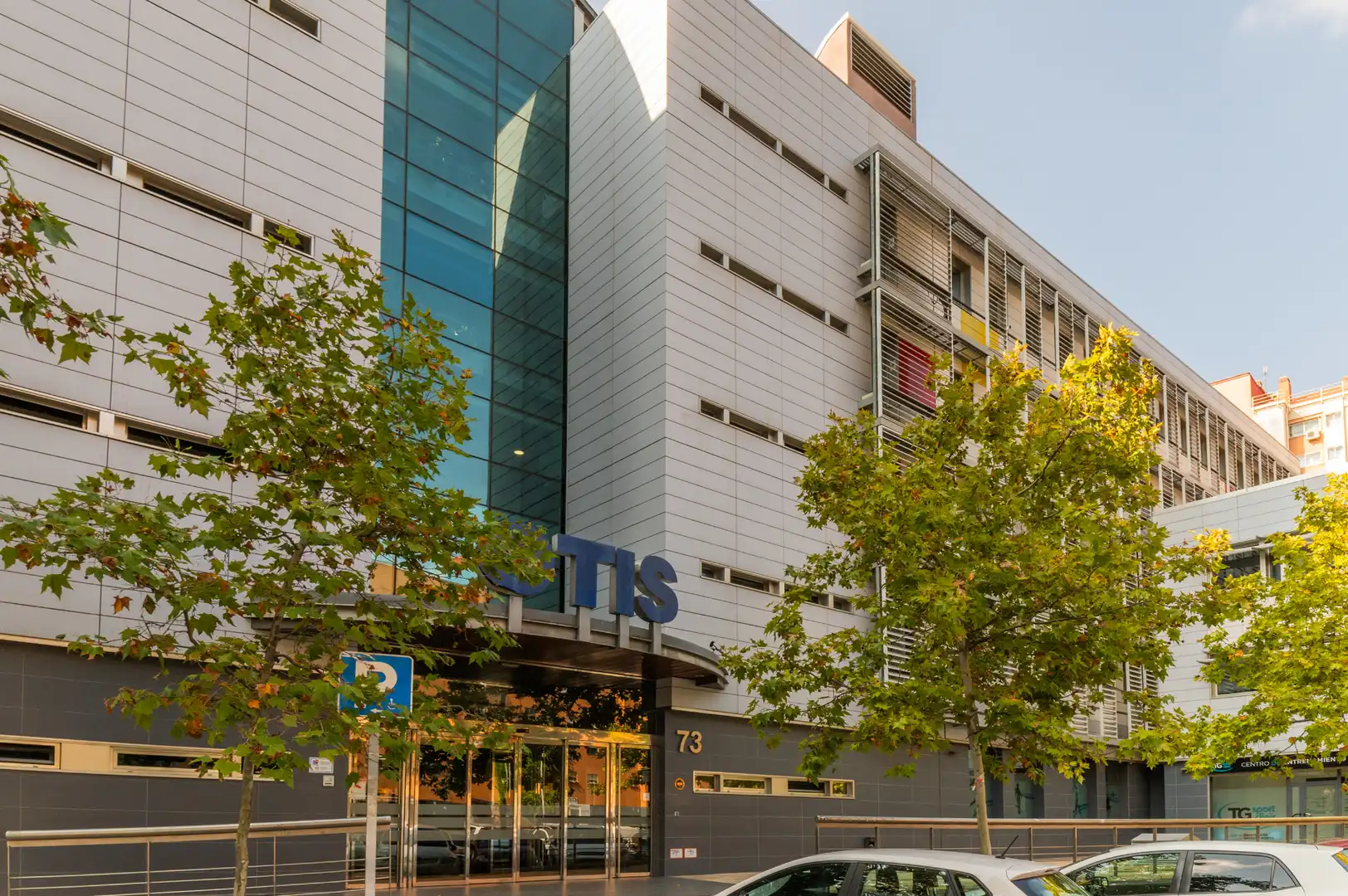 Exterior view of Office for rent in Madrid  with Air Conditioner, Internet and Alarm