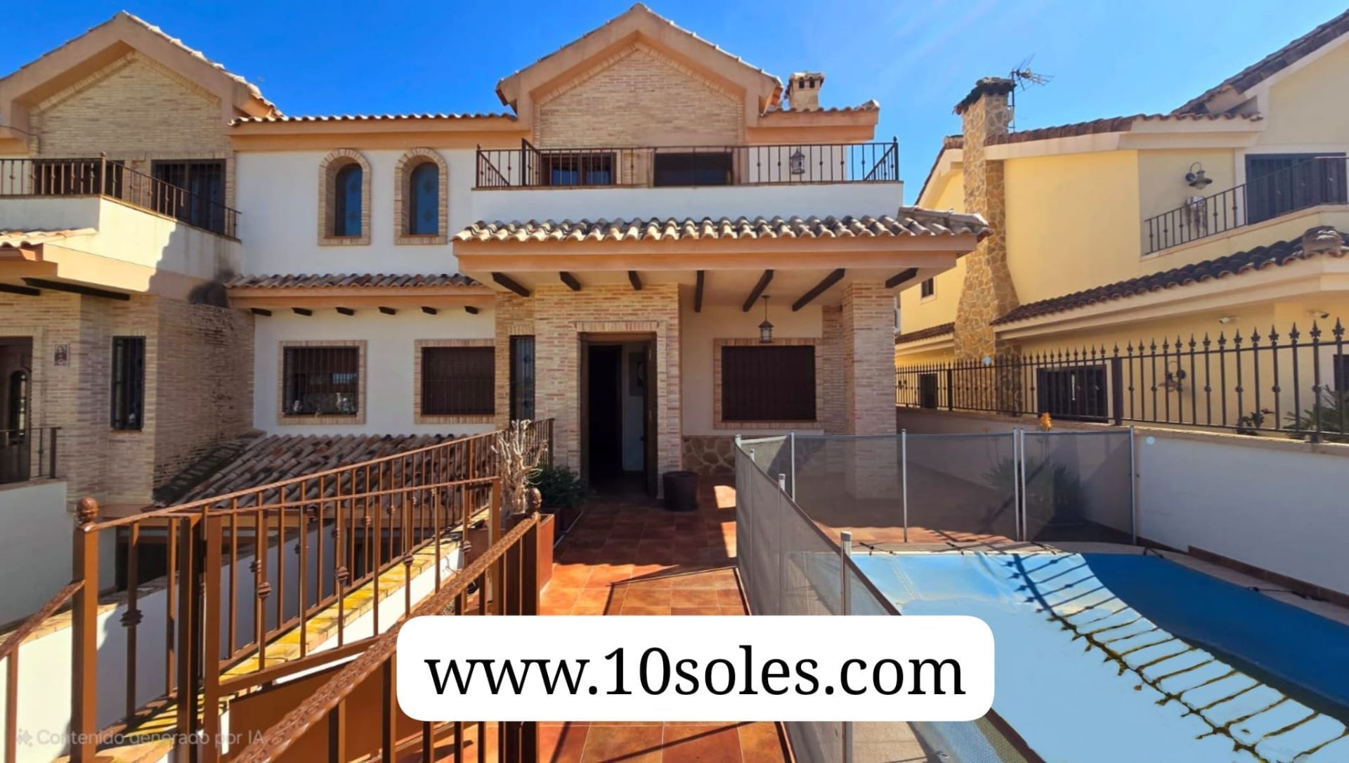 Vista exterior de Casa adosada en venda en Bigastro amb Terrassa, Traster i Piscina