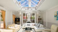 Living room of House or chalet for sale in Marbella  with Air Conditioner, Terrace and Swimming Pool