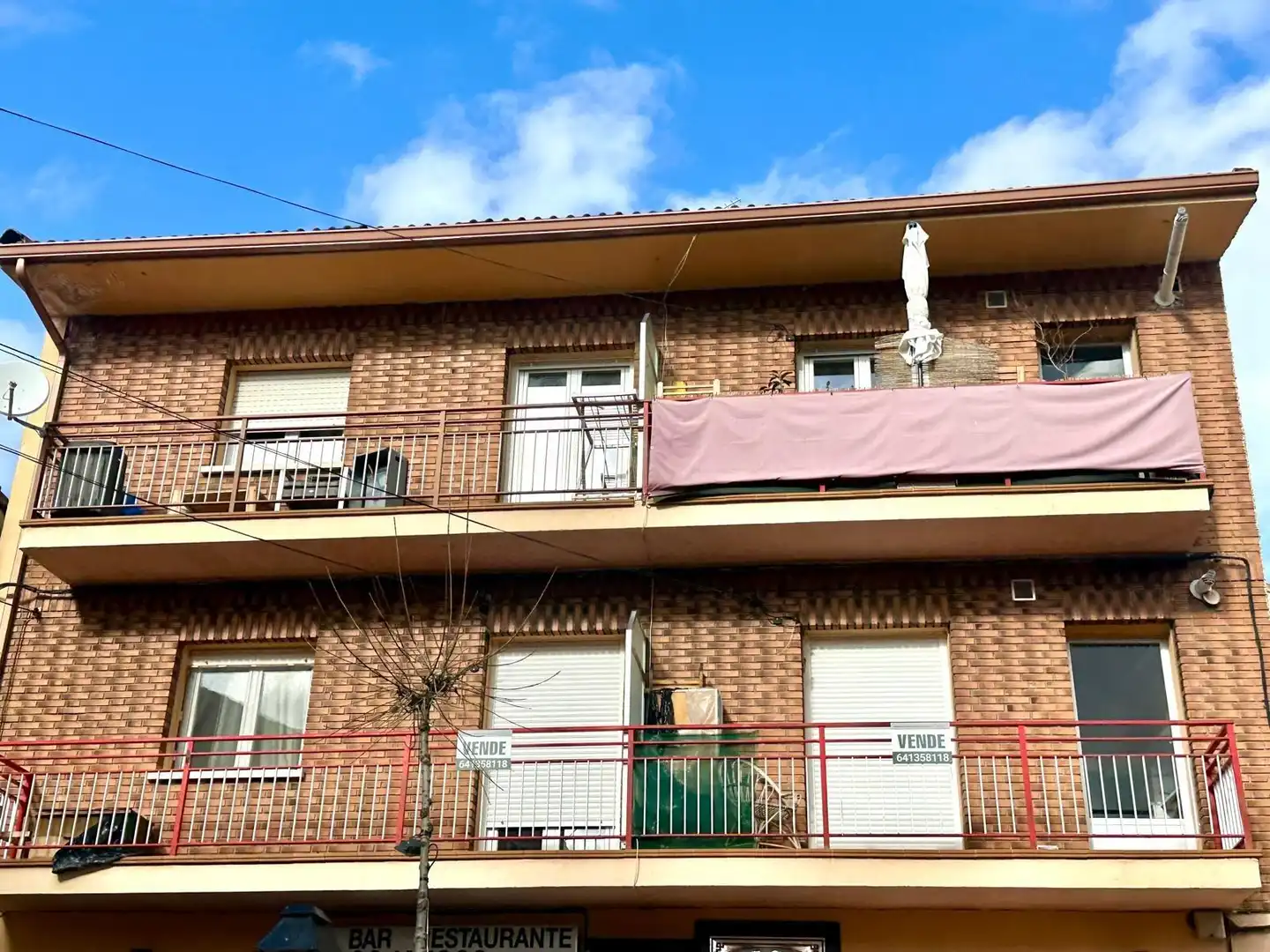Außenansicht von Wohnung zum Verkauf in Lozoya mit Terrasse und Balkon