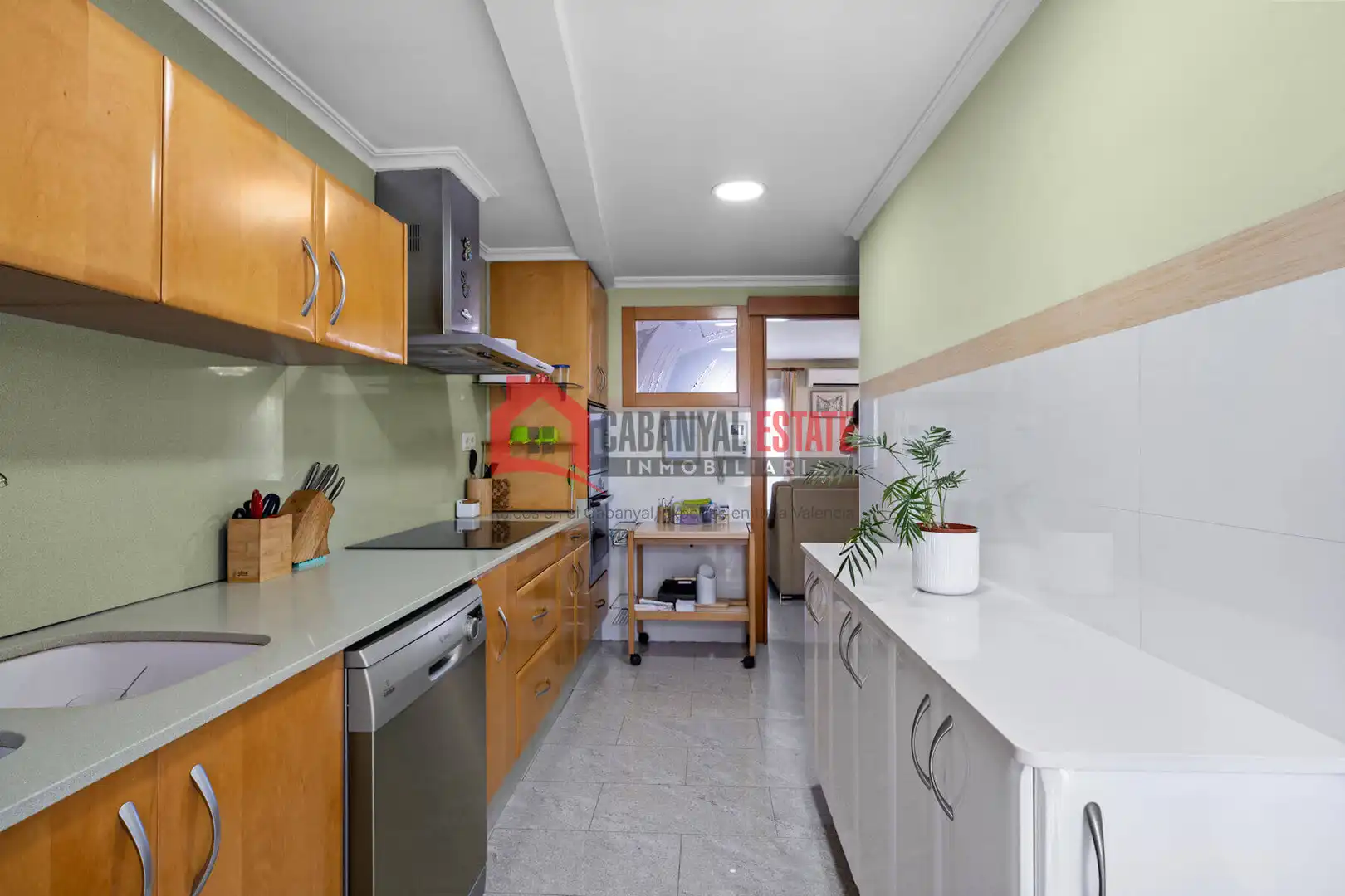 Cuina de Apartament en venda en Valencia amb Aire condicionat i Balcó