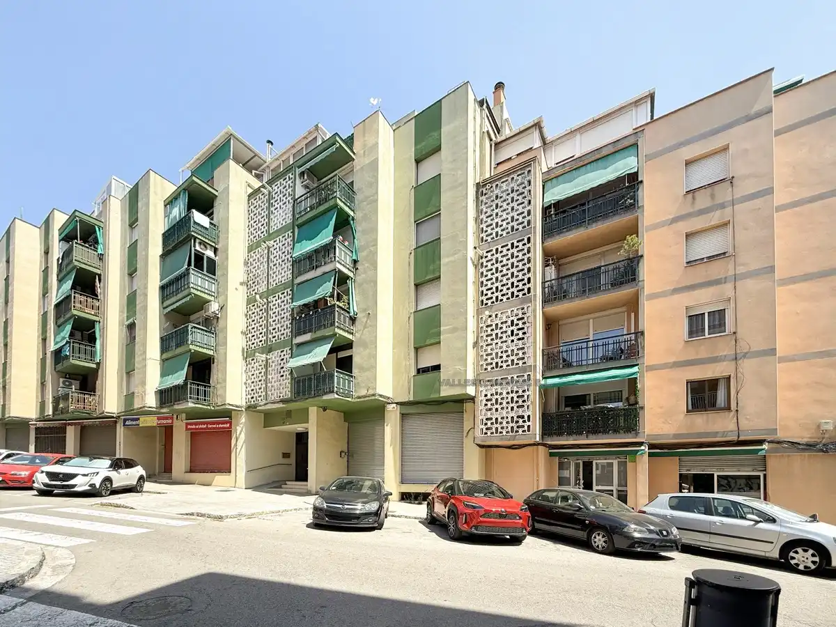 Außenansicht von Wohnung zum Verkauf in Mollet del Vallès mit Klimaanlage, Heizung und Balkon