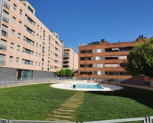 Piscina de Pis en venda en Sant Boi de Llobregat amb Aire condicionat, Calefacció i Parquet