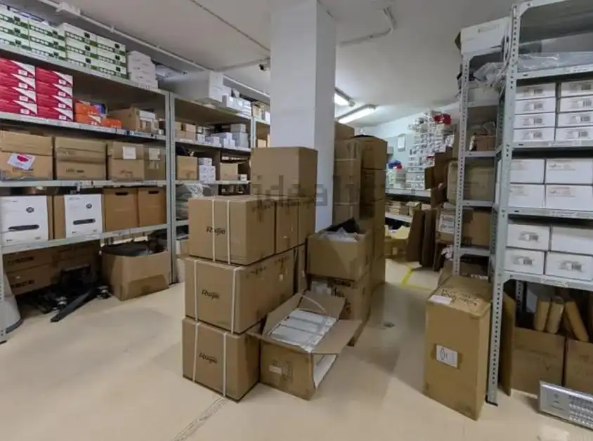 Büro zum Verkauf in Barcelona mit Klimaanlage und Heizung