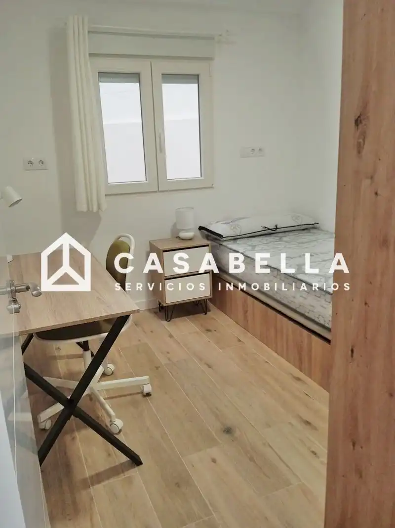 Schlafzimmer von Wohnung zur Miete in Valencia mit Klimaanlage, Terrasse und Möbliert