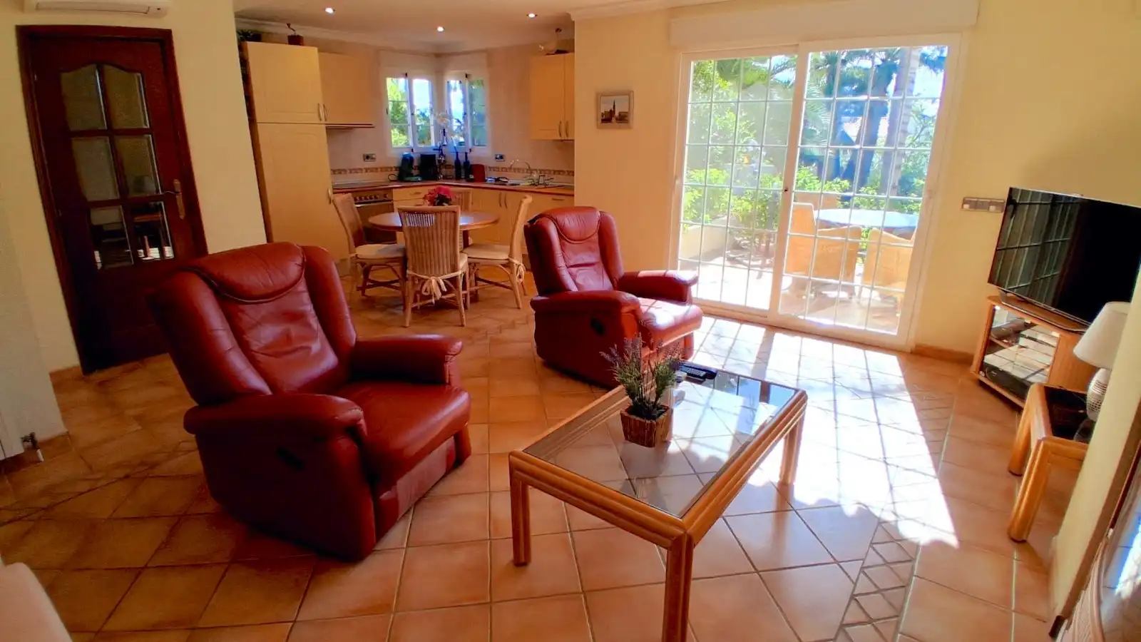 Living room of Houses for sale in L'Alfàs del Pi  with Air Conditioner, Heating and Private garden