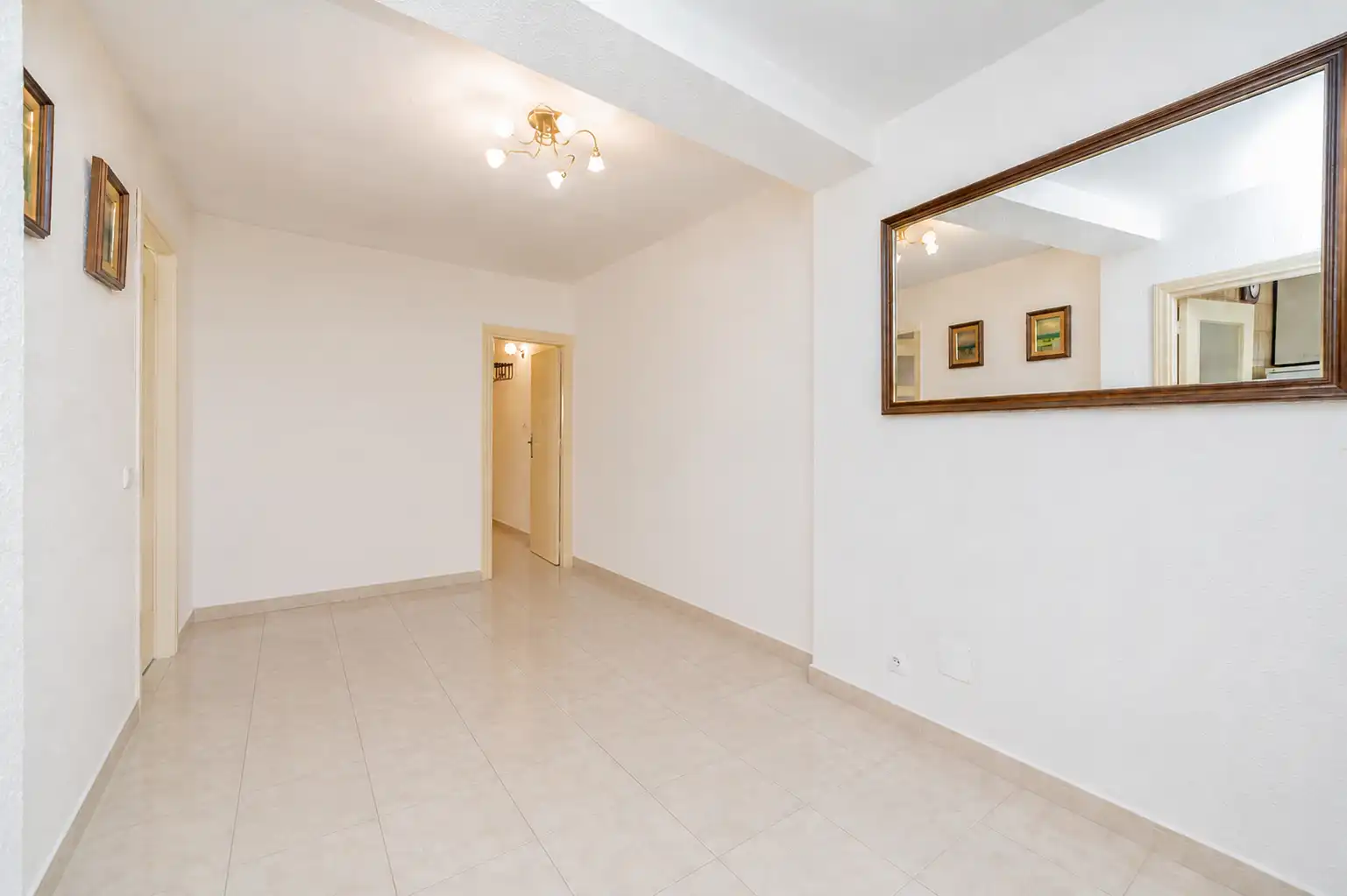 Casa adosada en venda en Pozuelo de Alarcón amb Calefacció, Terrassa i Traster