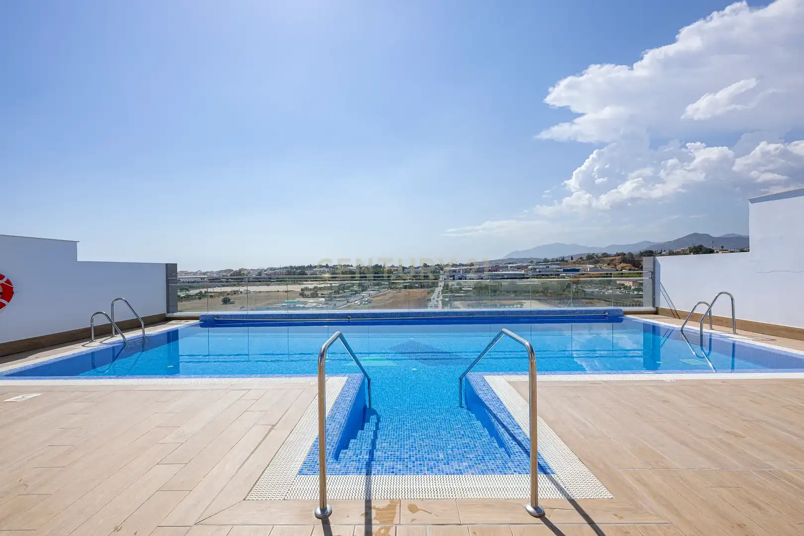 Piscina de Apartament en venda en Marbella amb Aire condicionat, Traster i Forn