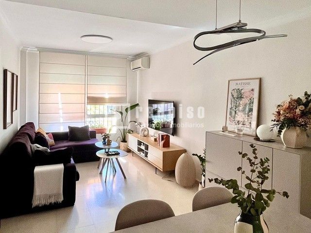 Sala d'estar de Casa o xalet en venda en Málaga Capital amb Aire condicionat, Calefacció i Terrassa