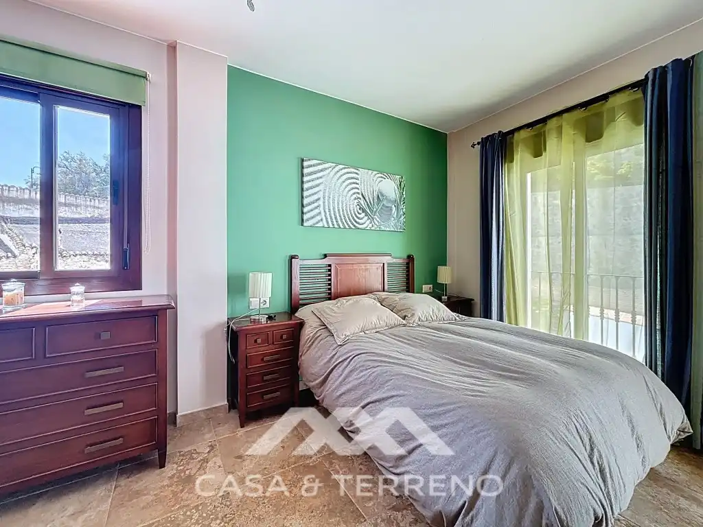 Habitación de Casa adosada en venta en Salares con Terraza