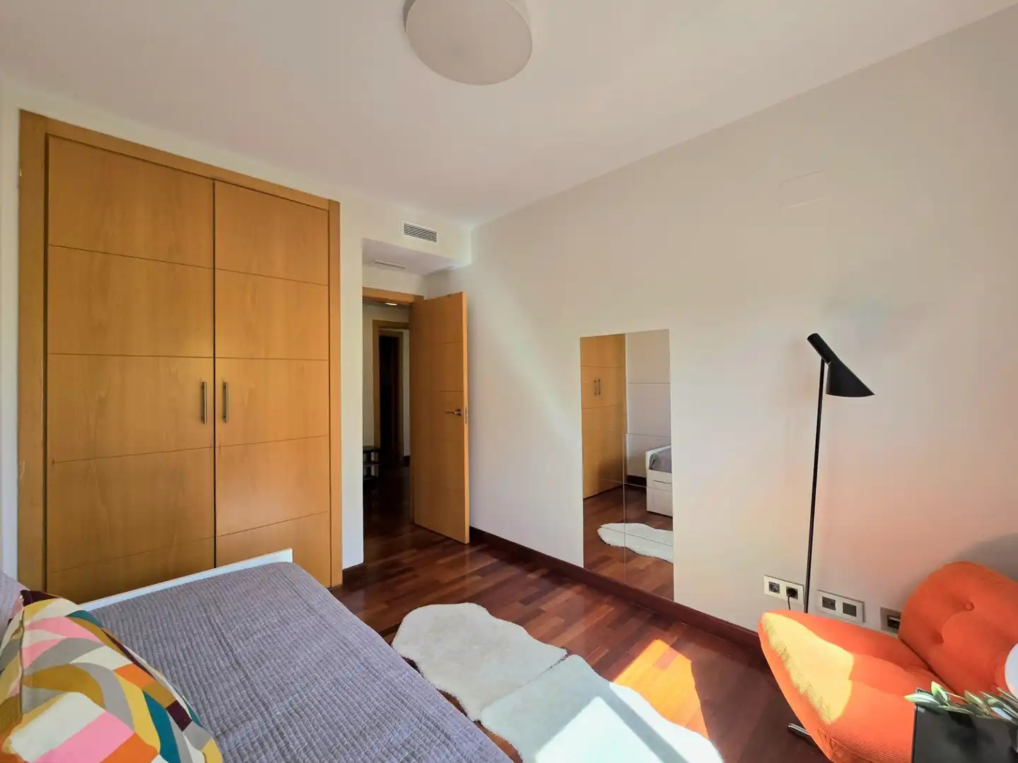 Habitación de Apartamento de alquiler en Torremolinos con Aire acondicionado, Calefacción y Jardín privado