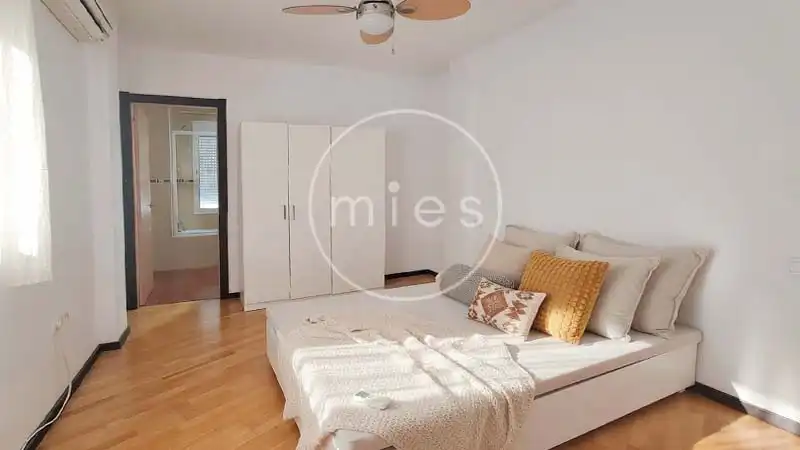 Bedroom of Flat for sale in Torrent  with Air Conditioner, Parquet flooring and Furnished