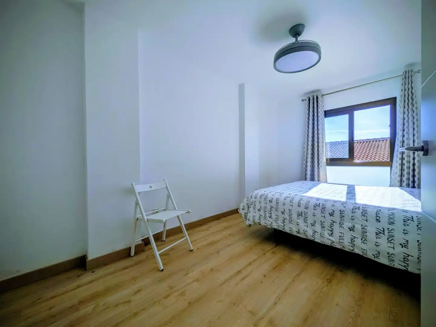 Bedroom of Detached homes for sale in Málaga  with Air Conditioner, Terrace and Community pool