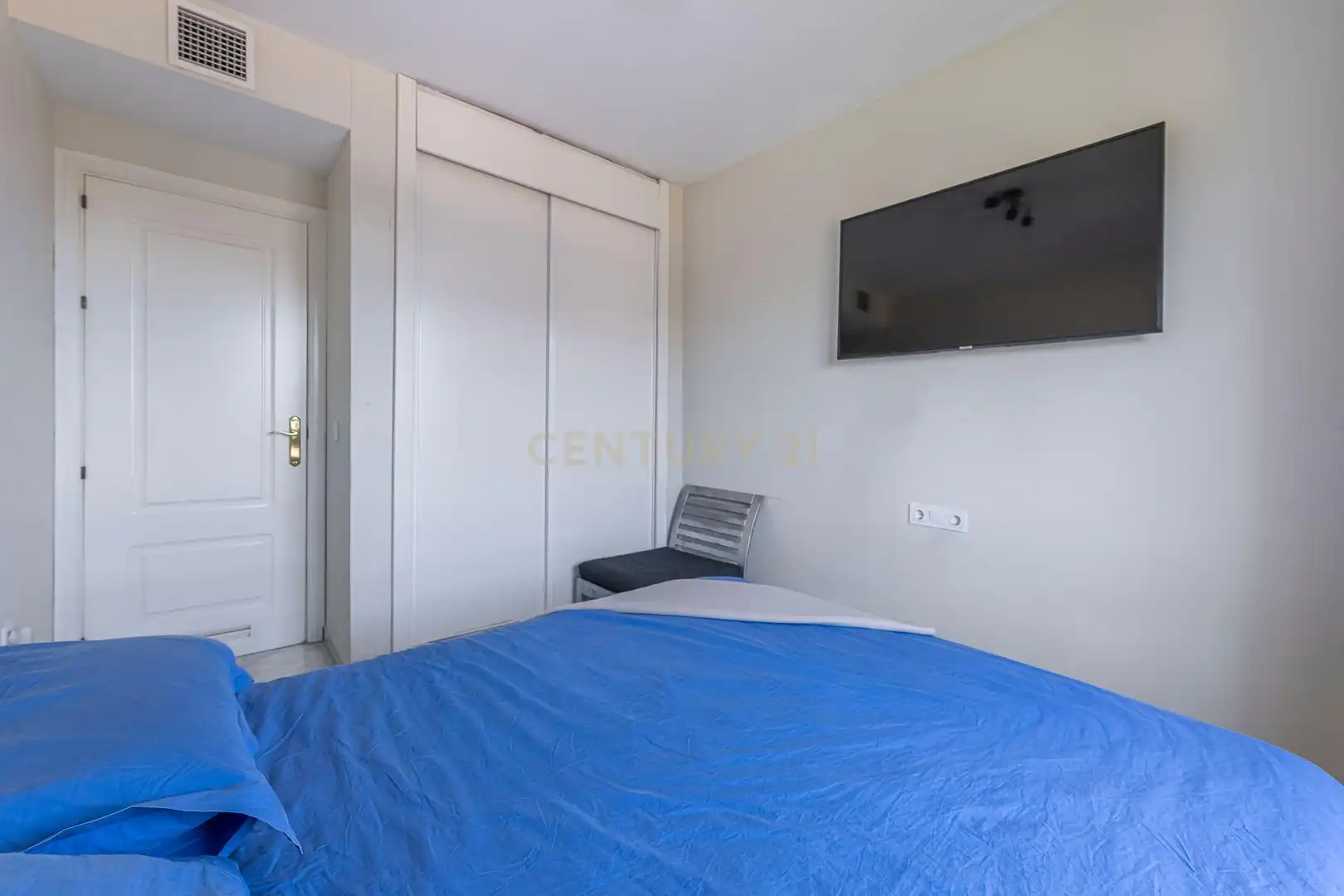 Habitación de Apartamento en venta en Marbella con Aire acondicionado, Trastero y Lavadora