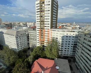 Vista exterior de Pis de lloguer en A Coruña Capital  amb Calefacció, Parquet i Moblat