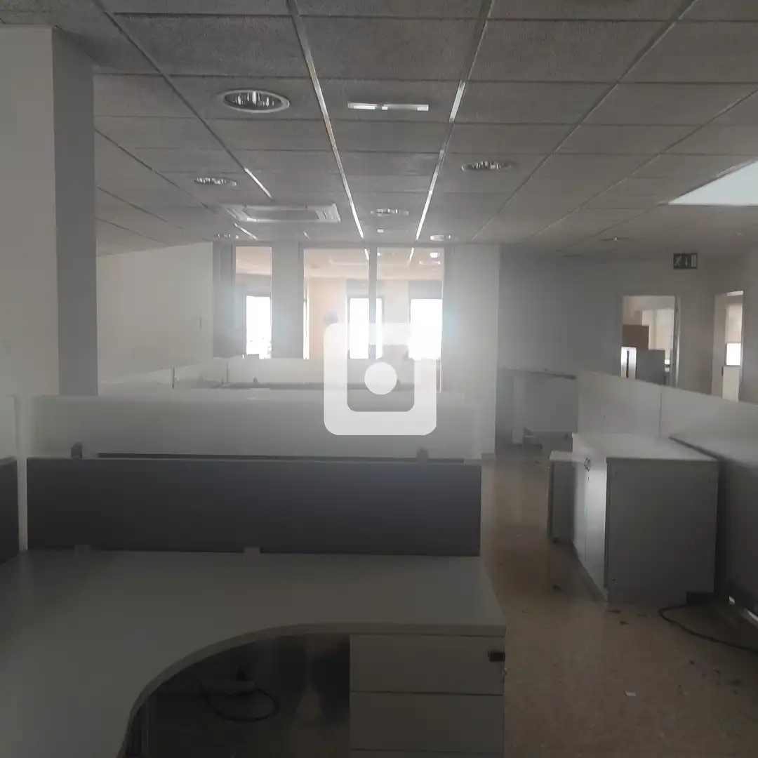 Industrial buildings for rent in de les Cosidores, Egara