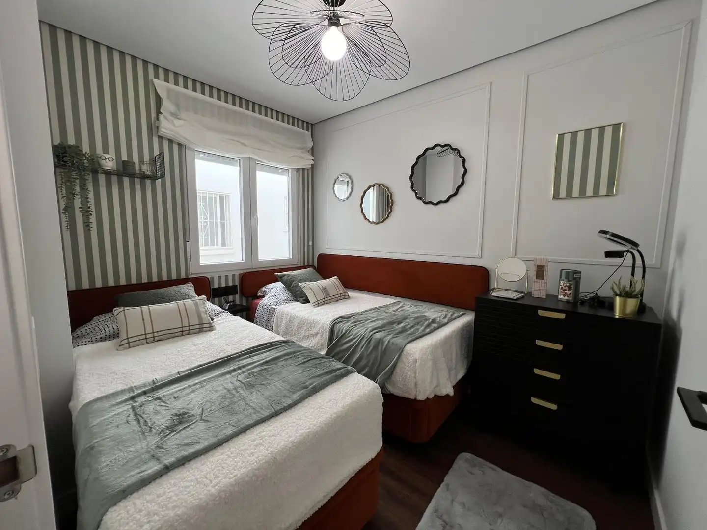 Habitación de Apartamento de alquiler en Torrevieja con Aire acondicionado, Calefacción y Terraza