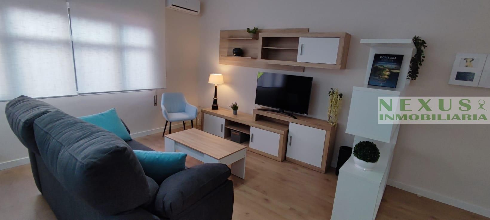 Sala d'estar de Apartament de lloguer en Cáceres Capital amb Aire condicionat, Calefacció i Moblat
