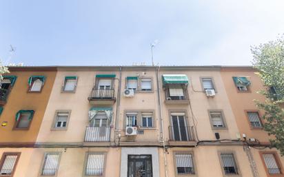 Exterior view of Flat for sale in  Madrid Capital  with Balcony